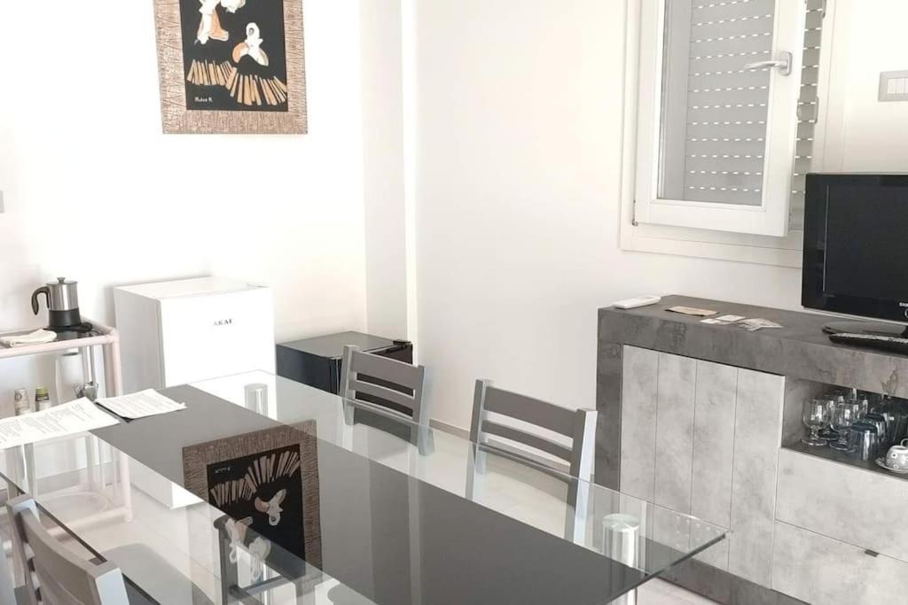 Lido Beach Apartments, Nuovi E Moderni, Vicino Alla Spiaggia Алгеро Екстериор снимка