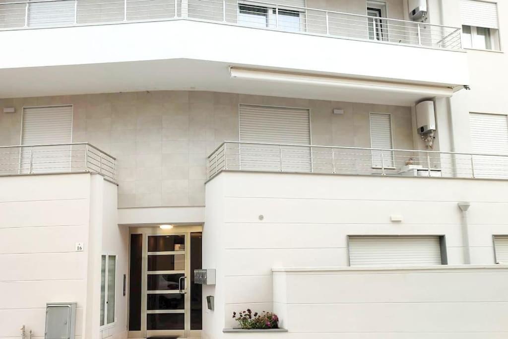 Lido Beach Apartments, Nuovi E Moderni, Vicino Alla Spiaggia Алгеро Екстериор снимка