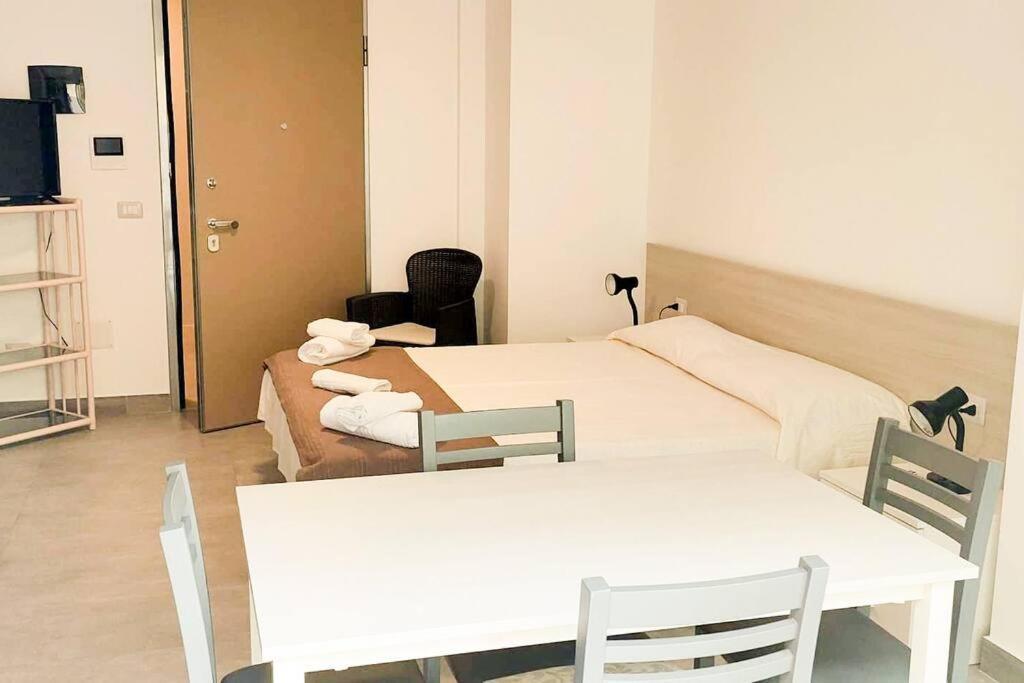 Lido Beach Apartments, Nuovi E Moderni, Vicino Alla Spiaggia Алгеро Екстериор снимка